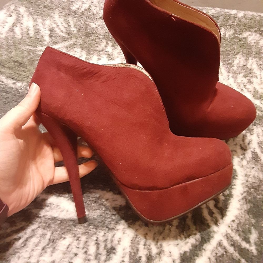 Baby Girl Maroon Faux Suede Boot Heels Size 7